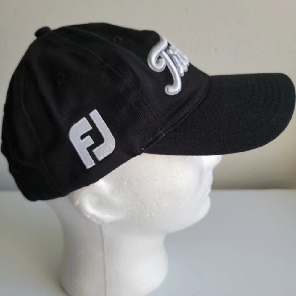Titleist FootJoy FJ Golf Strapback Hat‎ Cap Logo Black Silver Adjustable Men